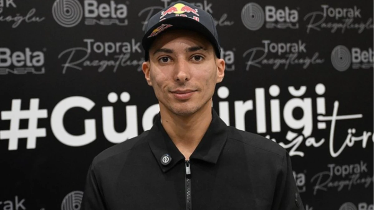 Toprak Razgatlıoğlu’nun hedefi MotoGP zirvesi: İki seride şampiyon olan ilk isim olmak istiyor Toprak Razgatlıoğlu’nun hedefi MotoGP zirvesi: İki seride şampiyon olan ilk isim olmak istiyor