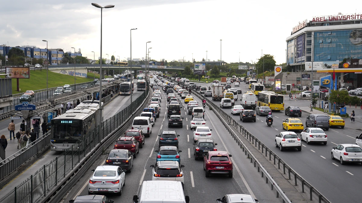 Trafiğe çıkacaklar dikkat! Birçok yolda bakım onarım çalışmaları devam ediyor Trafiğe çıkacaklar dikkat! Birçok yolda bakım onarım çalışmaları devam ediyor