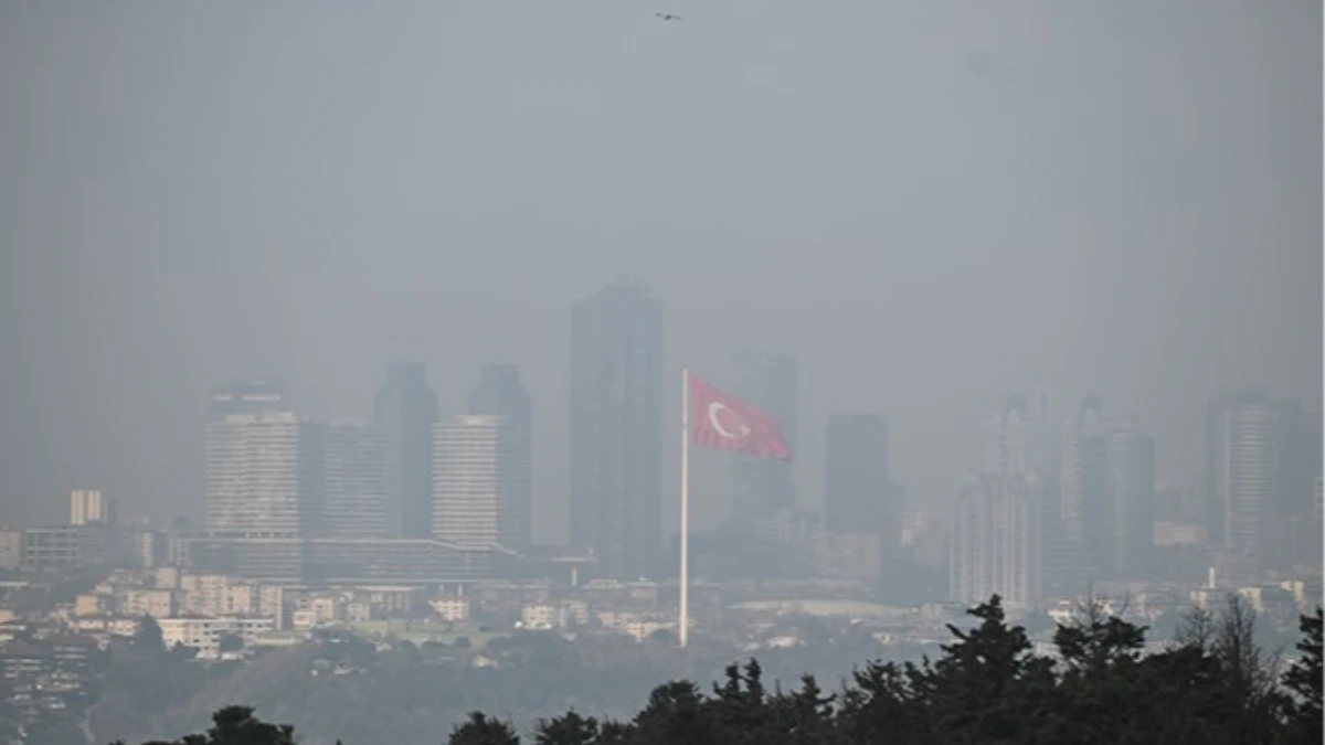 Trafiğe çıkacaklar dikkat İstanbul'u sis kapladı! Sis ne zaman geçecek? Trafiğe çıkacaklar dikkat İstanbul'u sis kapladı! Sis ne zaman geçecek?