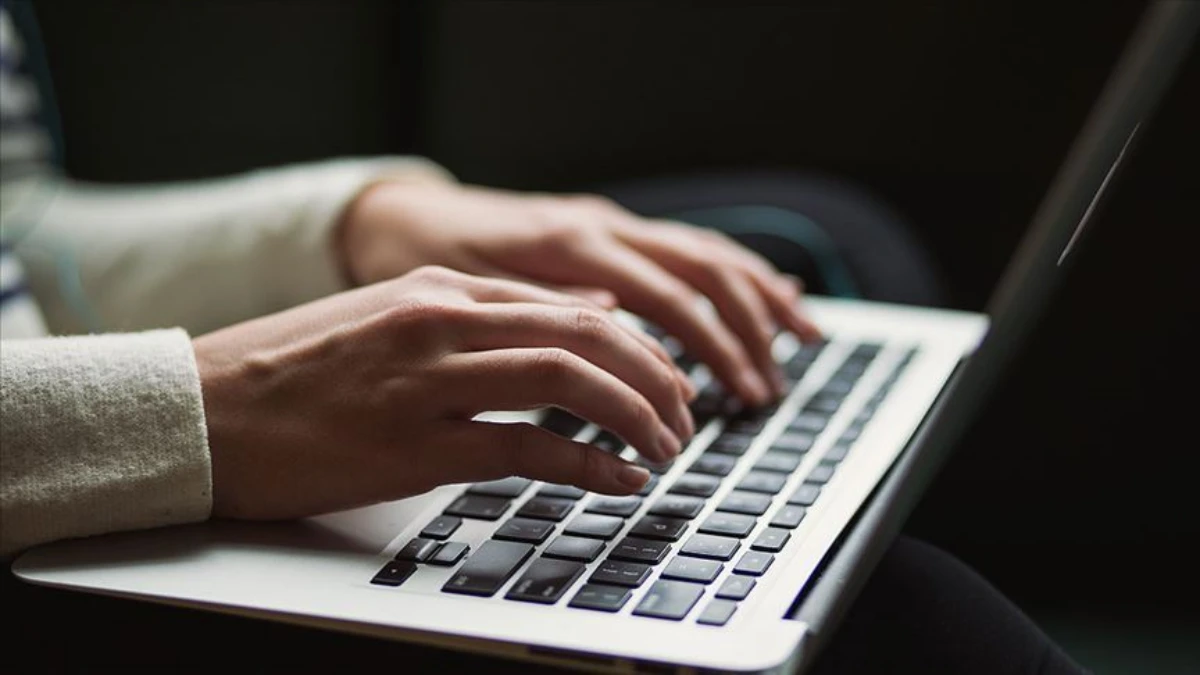 TÜİK açıkladı: Türkiye'de internet kullanımı yüzde 90,9'a yükseldi TÜİK açıkladı: Türkiye'de internet kullanımı yüzde 90,9'a yükseldi