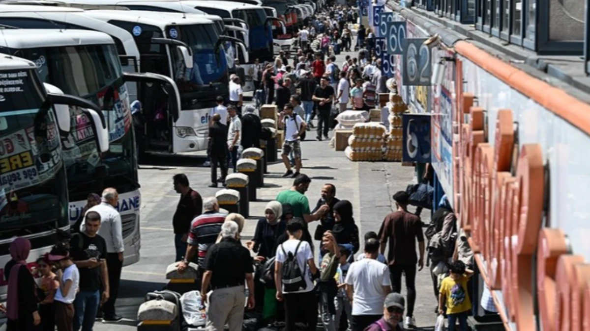 Bakanlık açıkladı: Turizm taşımacılığı yapılan araçlar kullanılabilecek Bakanlık açıkladı: Turizm taşımacılığı yapılan araçlar kullanılabilecek