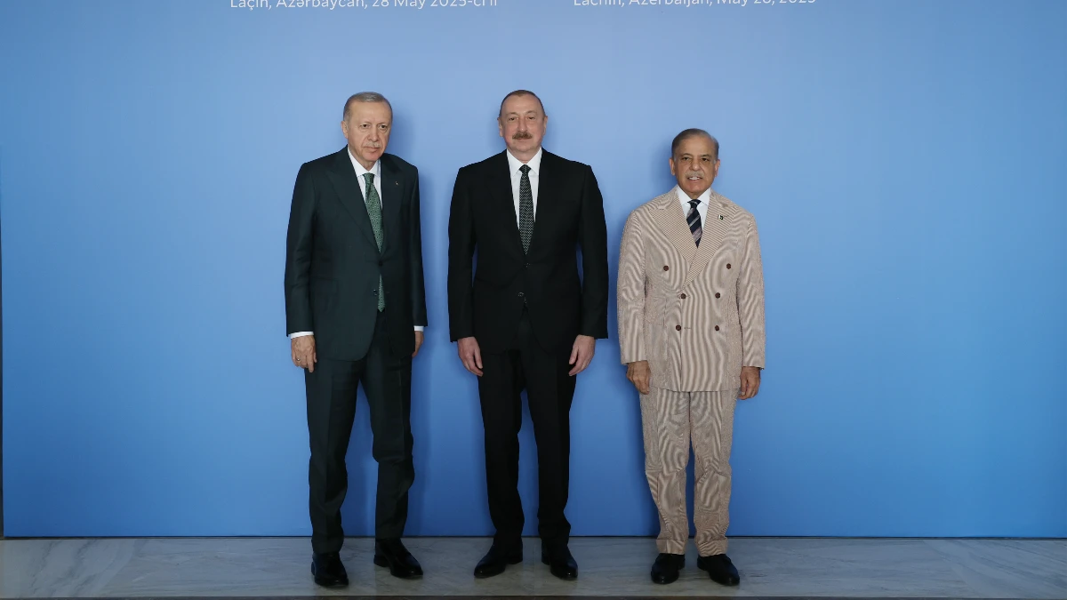 Türkiye-Azerbaycan-Pakistan'dan stratejik adımlar: Ticaret, Ulaştırma ve Savunma öncelikli Türkiye-Azerbaycan-Pakistan'dan stratejik adımlar: Ticaret, Ulaştırma ve Savunma öncelikli
