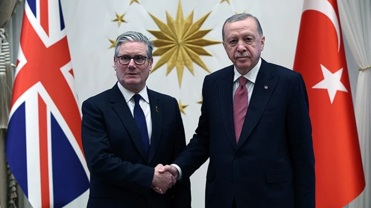 Türkiye-İngiltere hattında kritik görüşme: Gündem savunma ve İran Türkiye-İngiltere hattında kritik görüşme: Gündem savunma ve İran