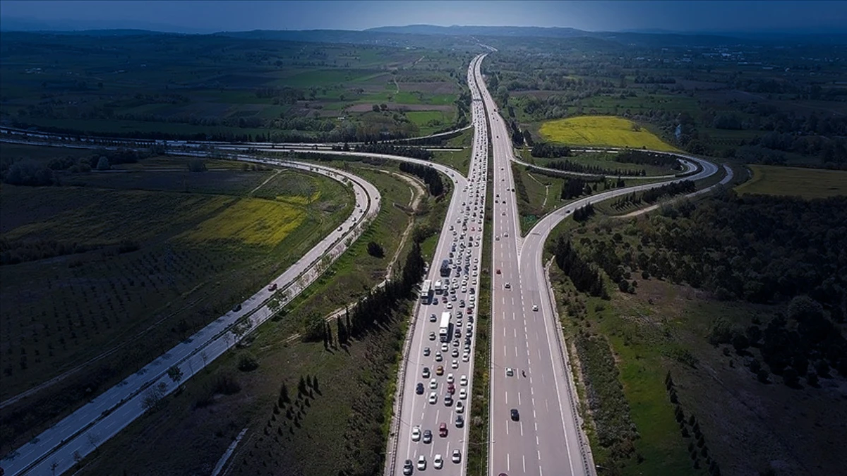 Türkiye'nin ulaşım haritası 2025'te yeniden çizildi: 10 ayda 189 milyar TL yatırım Türkiye'nin ulaşım haritası 2025'te yeniden çizildi: 10 ayda 189 milyar TL yatırım