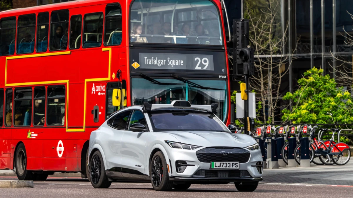 Uber, Londra’da sürücüsüz taksi dönemini başlatıyor Uber, Londra’da sürücüsüz taksi dönemini başlatıyor
