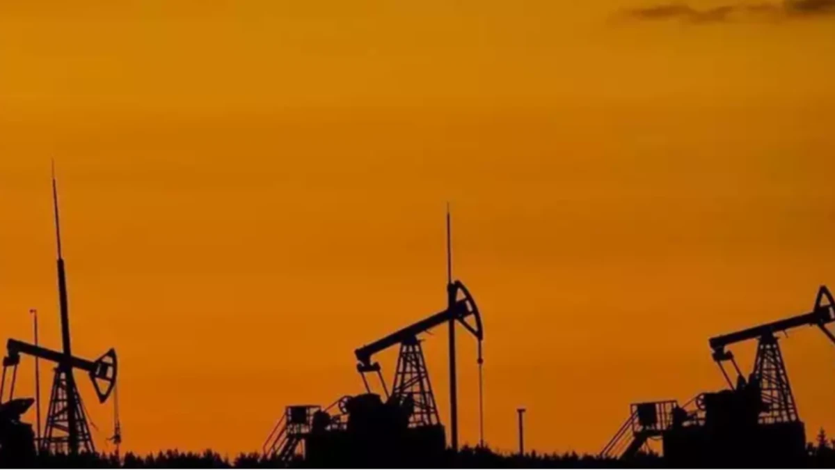 Ukrayna'dan Rus petrol rafinerilerine İHA saldırısı Ukrayna'dan Rus petrol rafinerilerine İHA saldırısı