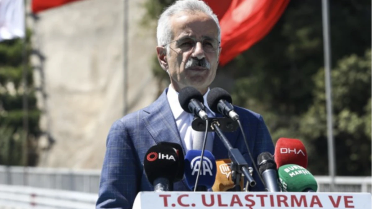 Ulaştırma ve Altyapı Bakanı Uraloğlu: Bölünmüş yol ağı 29 bin 787 kilometreye çıktı Ulaştırma ve Altyapı Bakanı Uraloğlu: Bölünmüş yol ağı 29 bin 787 kilometreye çıktı