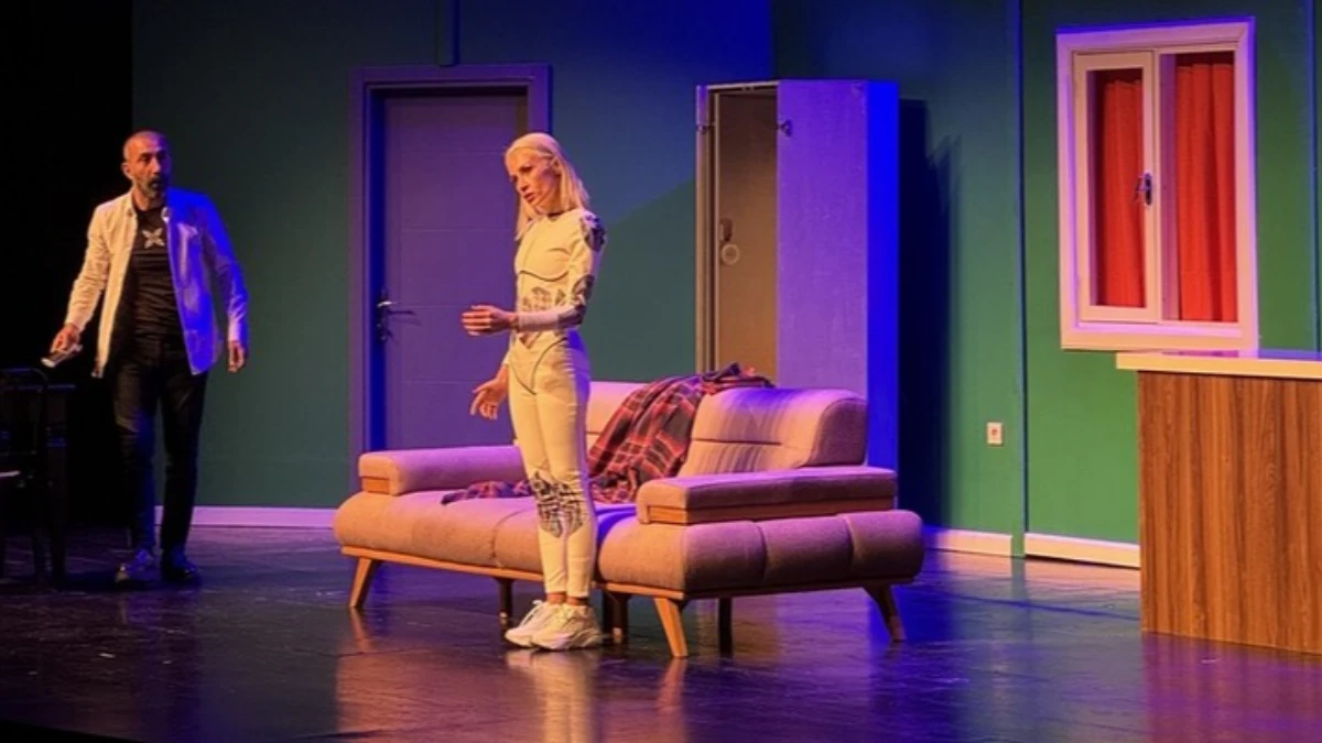 Yapay zeka destekli insansı robot AKM'de Yapay zeka destekli insansı robot AKM'de