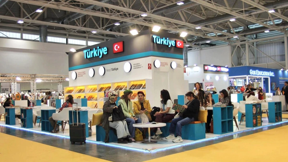 Yayıncılar İtalya’da çocuk kitapları fuarında Yayıncılar İtalya’da çocuk kitapları fuarında