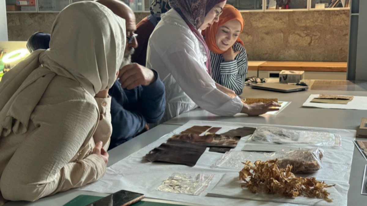 Yazma eser onarımıyla 12. yüzyıla yolculuk Yazma eser onarımıyla 12. yüzyıla yolculuk