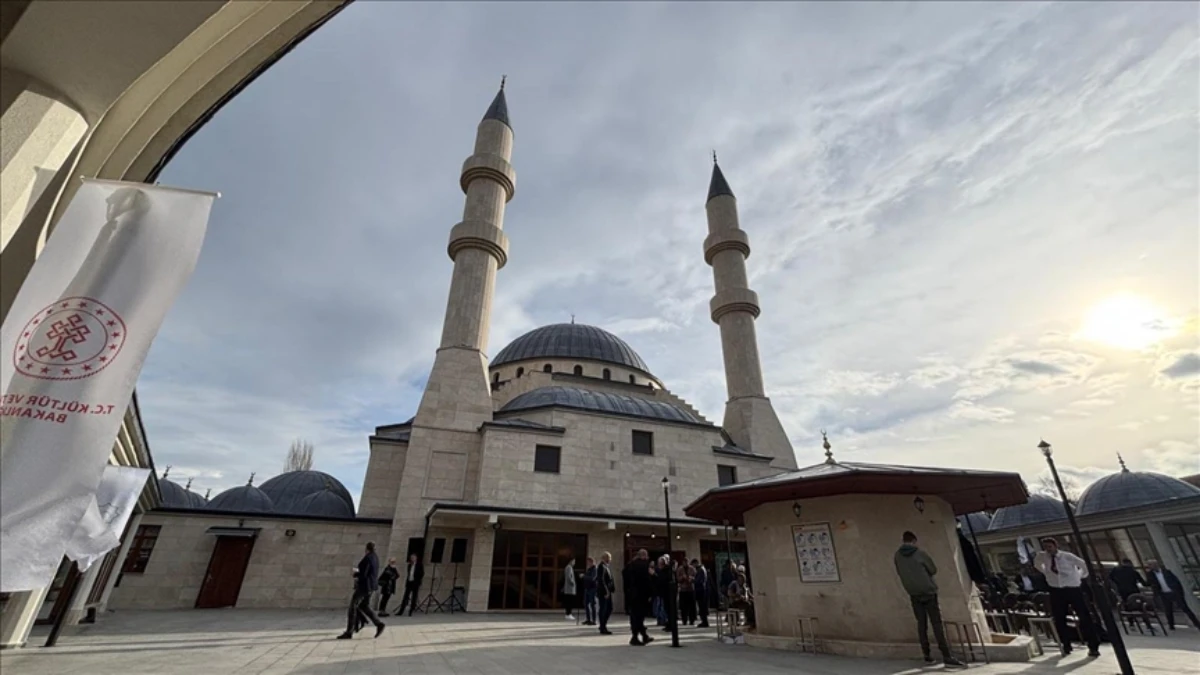 Yeni Cami, Kırcaali'de açıldı Yeni Cami, Kırcaali'de açıldı