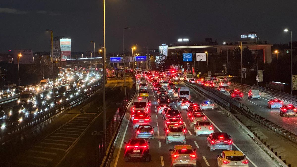 Yola çıkacaklar dikkat! Bakım onarım çalışmaları sürüyor! 9 bölgeye dikkat Yola çıkacaklar dikkat! Bakım onarım çalışmaları sürüyor! 9 bölgeye dikkat