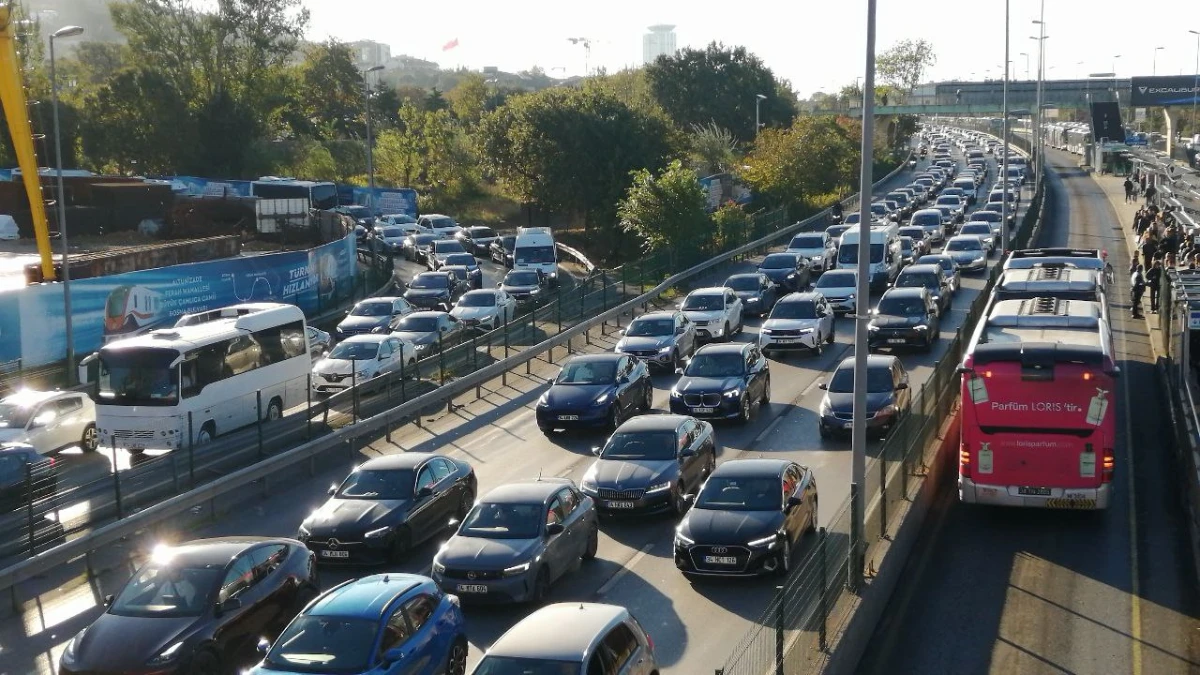 Yola çıkacaklar dikkat! Kara yollarında çalışma uyarısı Yola çıkacaklar dikkat! Kara yollarında çalışma uyarısı