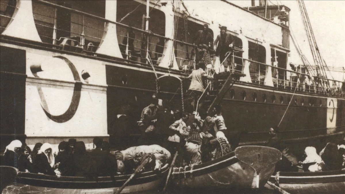 Yunanistan'daki mübadillerin Anadolu'ya gelişinin 103. yılı Yunanistan'daki mübadillerin Anadolu'ya gelişinin 103. yılı