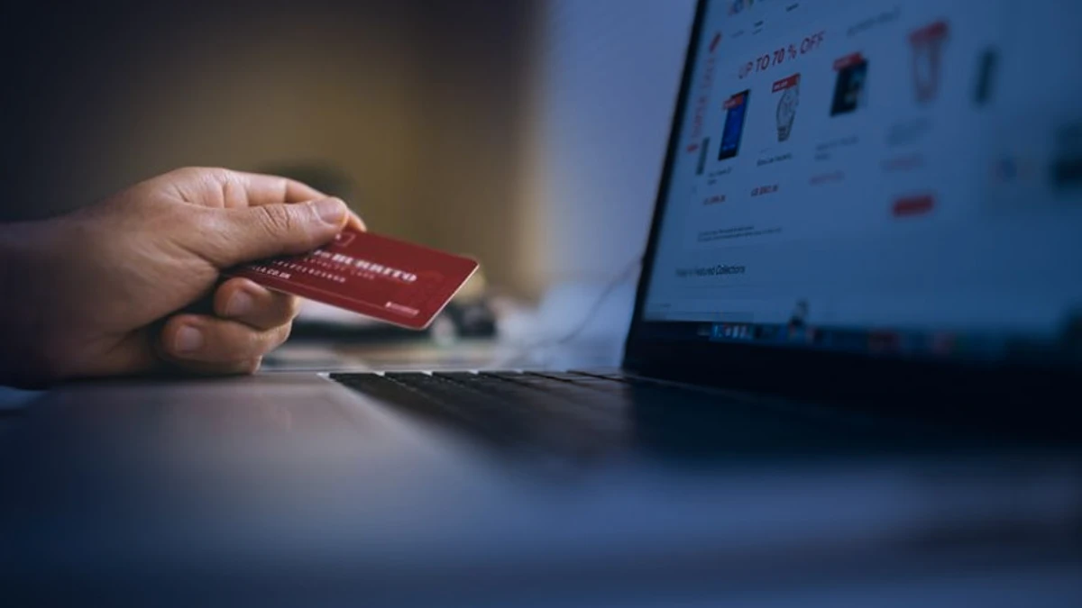 Yurt dışından online alışveriş yaparken dikkat! 'Banka bilgileri kaydedilebilir' Yurt dışından online alışveriş yaparken dikkat! 'Banka bilgileri kaydedilebilir'