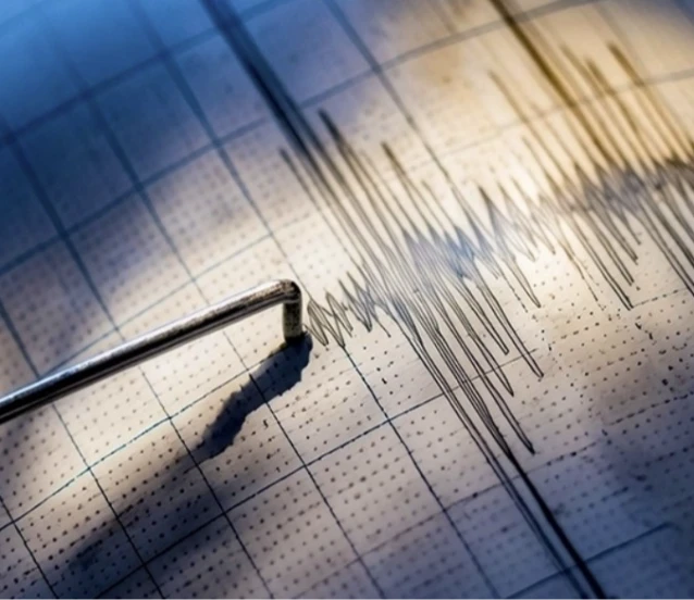 Ege Denizi'nde sabah saatlerinde korkutan deprem! Ege Denizi'nde sabah saatlerinde korkutan deprem!