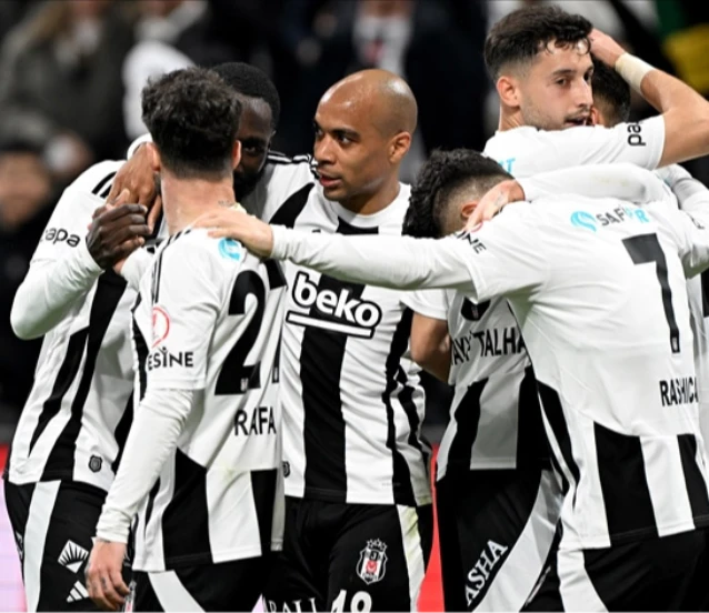 Beşiktaş-Başakşehir maçı İlk 11'ler belli oldu