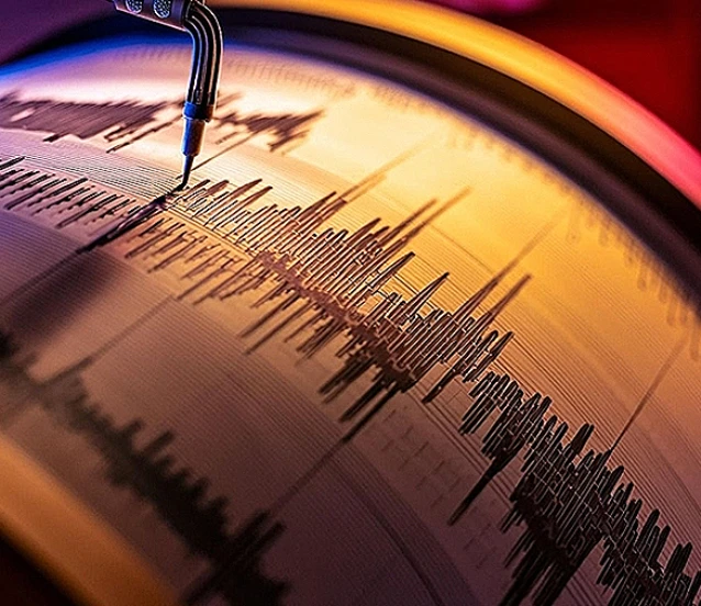 6.2'lik İstanbul depremi sonrası uzmanlardan 'Riskli bina' uyarısı 6.2'lik İstanbul depremi sonrası uzmanlardan 'Riskli bina' uyarısı