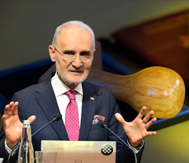 İTO Başkanı Şekib Avdagiç'ten 'Vize randevu sistemi' için çağrı İTO Başkanı Şekib Avdagiç'ten 'Vize randevu sistemi' için çağrı