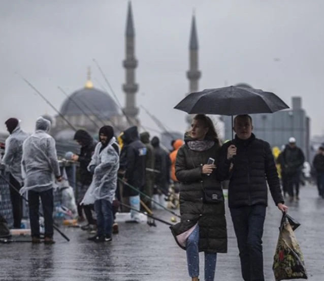 İstanbul dahil 17 il için sağanak ve fırtına uyarısı İstanbul dahil 17 il için sağanak ve fırtına uyarısı