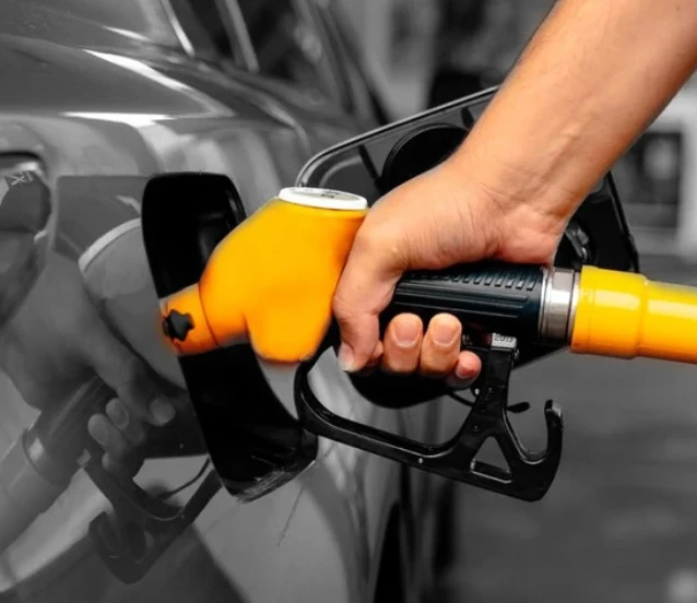 Petrol fiyatlarında yatay seyir! 5 Haziran güncel benzin ve motorin fiyatları belli oldu Petrol fiyatlarında yatay seyir! 5 Haziran güncel benzin ve motorin fiyatları belli oldu