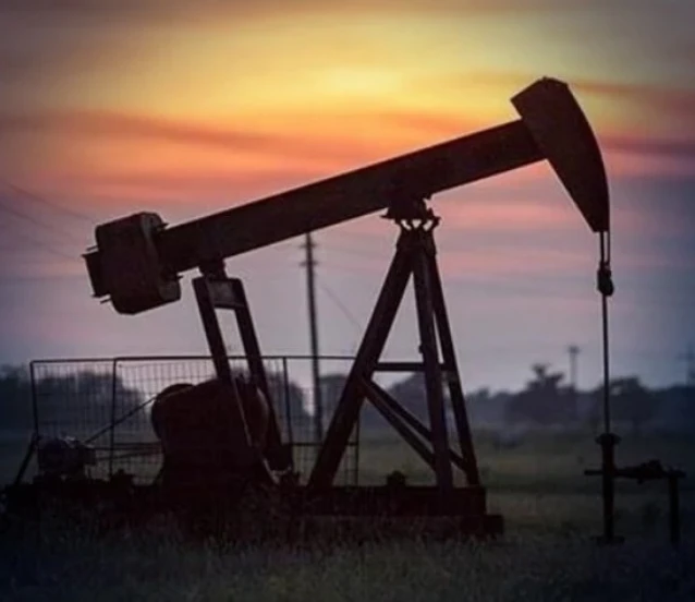 Petrolde barış umudu fiyatları baskıladı: Haftaya sert düşüşle başladı