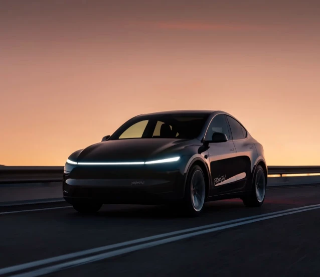 Tesla’nın sürücüsüz robotaksisi hizmete başladı