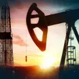 Petrol fiyatlarında 'çatışma' etkisi: 76 dolara yükseldi