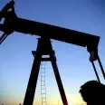 Petrol fiyatları ateşkes umuduyla geriledi: Goldman Sachs en kötü senaryoyu açıkladı