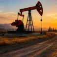 Petrol fiyatları Kızıldeniz gerilimiyle 92 doları aştı