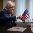 Trump diplomasiye alan mı açıyor? İran’a yeni saldırıya onay vermedi
