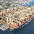 Asyaport'ta Türkiye rekoru: Tek gemide 22 bin 896 TEU konteyner elleçlendi Asyaport'ta Türkiye rekoru: Tek gemide 22 bin 896 TEU konteyner elleçlendi