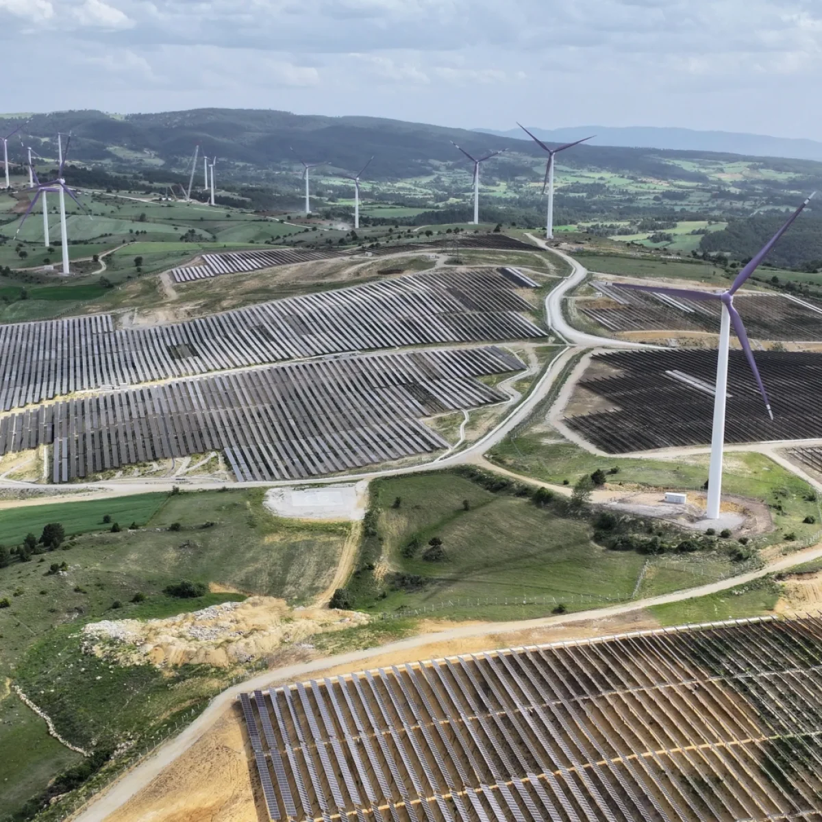 Elektrik iletim altyapısı için iddialı plan: 2035’e kadar 28 milyar dolar yatırım
