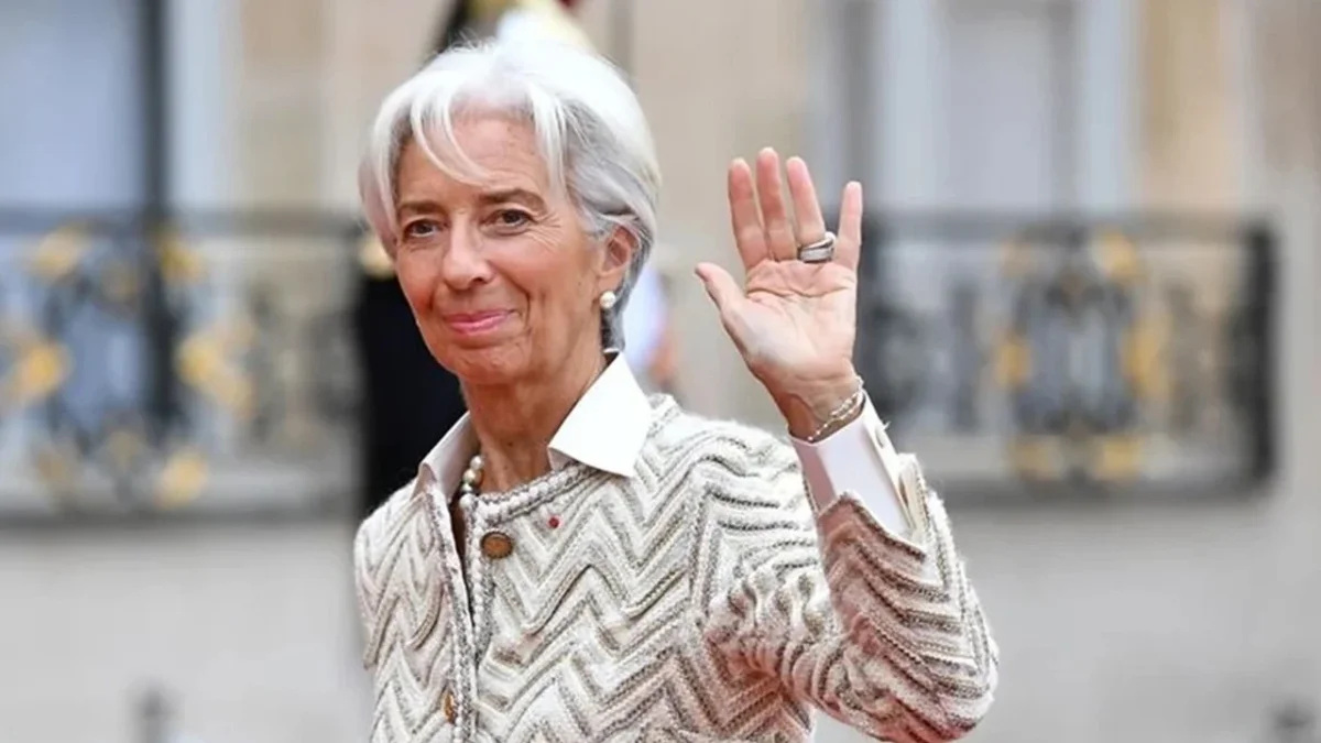 Avrupa Merkez Bankası'nda sürpriz değişiklik: Lagarde görevi bırakıyor Avrupa Merkez Bankası'nda sürpriz değişiklik: Lagarde görevi bırakıyor