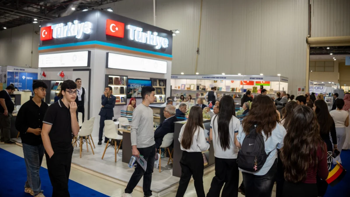Yayıncılar Uluslararası Bakü Kitap Fuarı’nda Yayıncılar Uluslararası Bakü Kitap Fuarı’nda