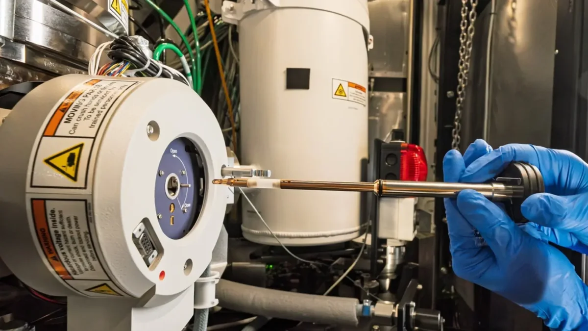ABD'de atomları tek tek görüntüleyen Spectra Ultra mikroskobu kuruldu ABD'de atomları tek tek görüntüleyen Spectra Ultra mikroskobu kuruldu