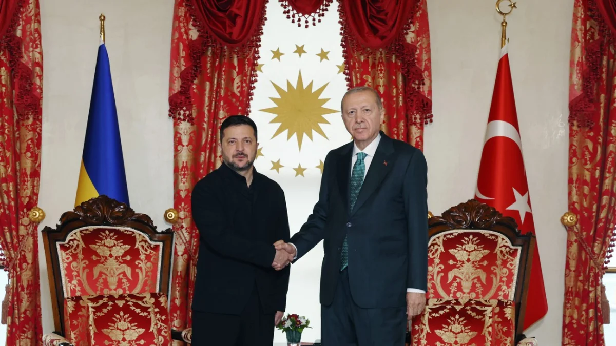 İstanbul'da 'Barış' zirvesi! Erdoğan ve Zelenskiy Dolmabahçe'de görüştü: Dikkat çeken ticaret mesajı İstanbul'da 'Barış' zirvesi! Erdoğan ve Zelenskiy Dolmabahçe'de görüştü: Dikkat çeken ticaret mesajı