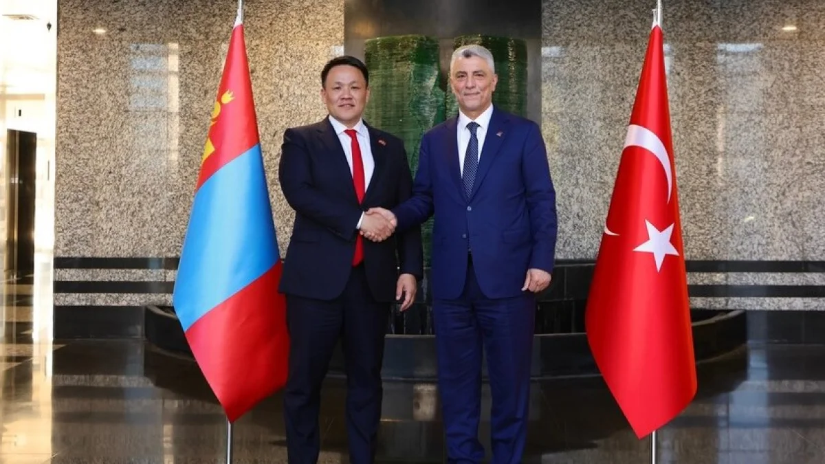 Türkiye-Moğolistan hattında yeni dönem! Ticaret Bakanı Bolat'tan 10 sektörde işbirliği mesajı Türkiye-Moğolistan hattında yeni dönem! Ticaret Bakanı Bolat'tan 10 sektörde işbirliği mesajı
