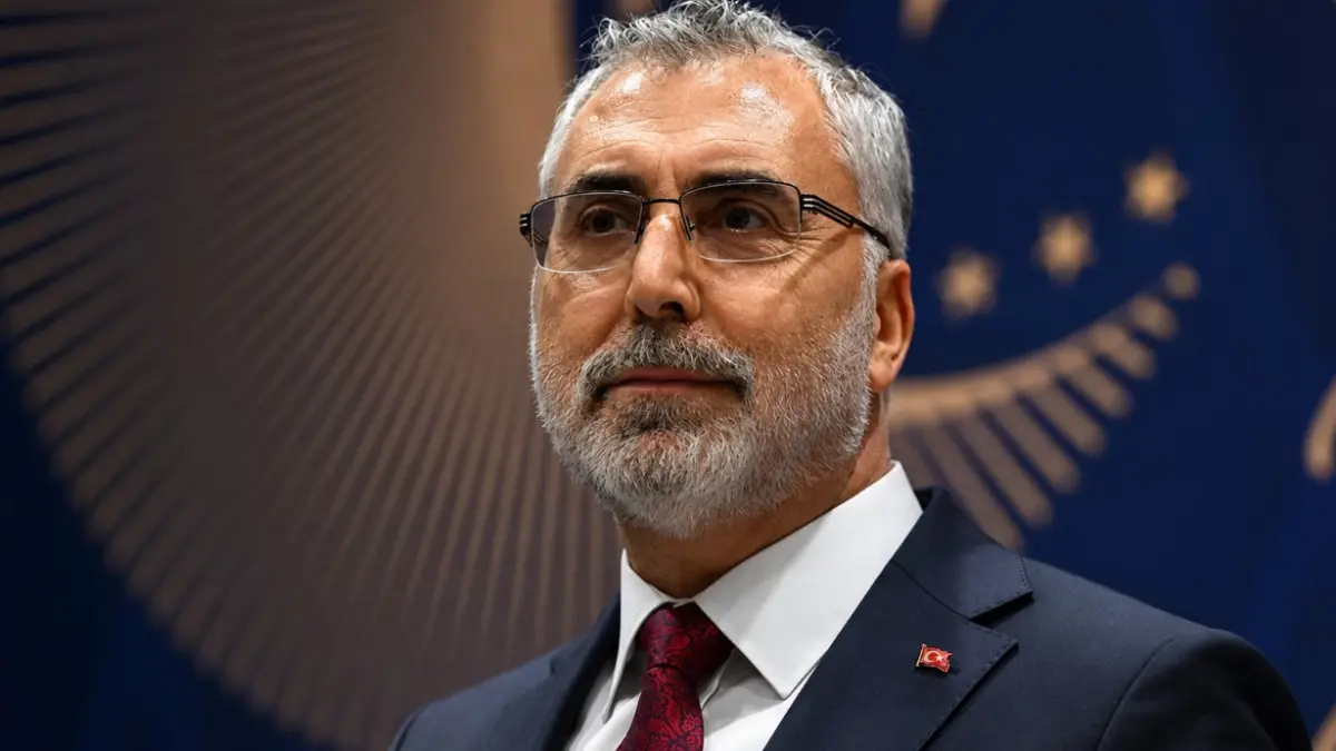 Genç işsizlik tarihi dip seviyede! Bakan Işıkhan: Çalışma hayatını kararlılıkla güçlendiriyoruz Genç işsizlik tarihi dip seviyede! Bakan Işıkhan: Çalışma hayatını kararlılıkla güçlendiriyoruz