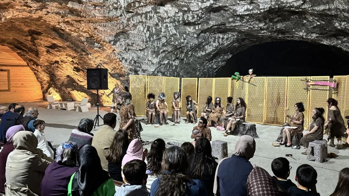 Kültür ve sanatın yeni adresi, Hititlerden bu yana kullanılan tuz mağarası Kültür ve sanatın yeni adresi, Hititlerden bu yana kullanılan tuz mağarası