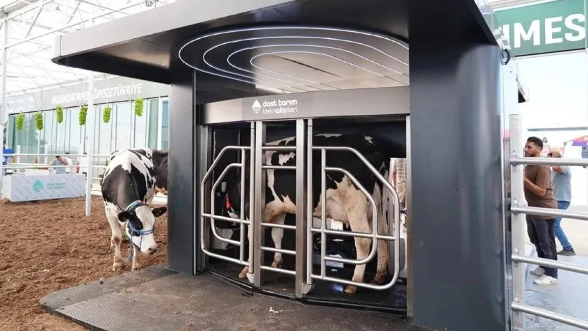 Tarım geleceğine yön verecek uzmanlar yetişiyor! Robotik ve otonom sistemlerle devrede Tarım geleceğine yön verecek uzmanlar yetişiyor! Robotik ve otonom sistemlerle devrede