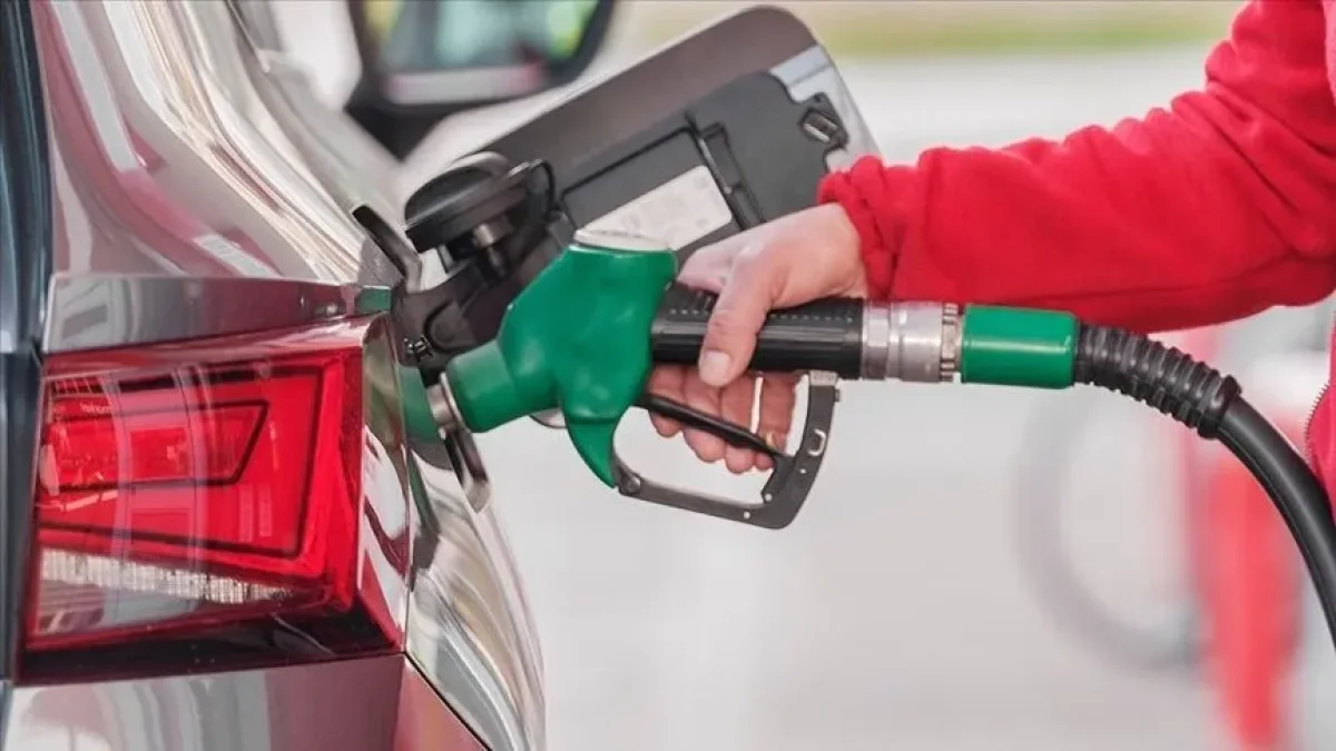 ABD benzin fiyatları yıllık yüzde 37 yükseldi: Enerji piyasasında Orta Doğu baskısı ABD benzin fiyatları yıllık yüzde 37 yükseldi: Enerji piyasasında Orta Doğu baskısı