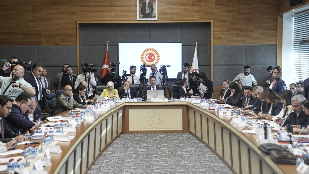 SON DAKİKA: Terörsüz Türkiye Yasası teklifi Adalet Komisyonu’nda kabul edildi! İşte madde madde detaylar SON DAKİKA: Terörsüz Türkiye Yasası teklifi Adalet Komisyonu’nda kabul edildi! İşte madde madde detaylar