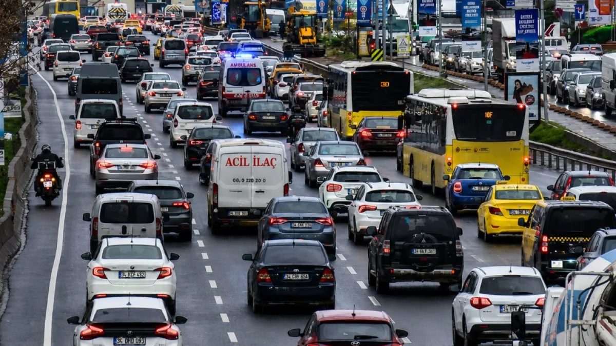 Trafik sigortası primleri belli oldu: İstanbul’da trafiğe çıkmanın maliyeti 19 bin 71 lira Trafik sigortası primleri belli oldu: İstanbul’da trafiğe çıkmanın maliyeti 19 bin 71 lira