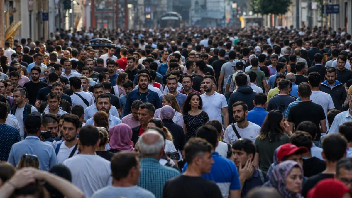 İşgücü piyasasında ikinci çeyrek tablosu: İşsiz sayısı 84 bin azaldı İşgücü piyasasında ikinci çeyrek tablosu: İşsiz sayısı 84 bin azaldı