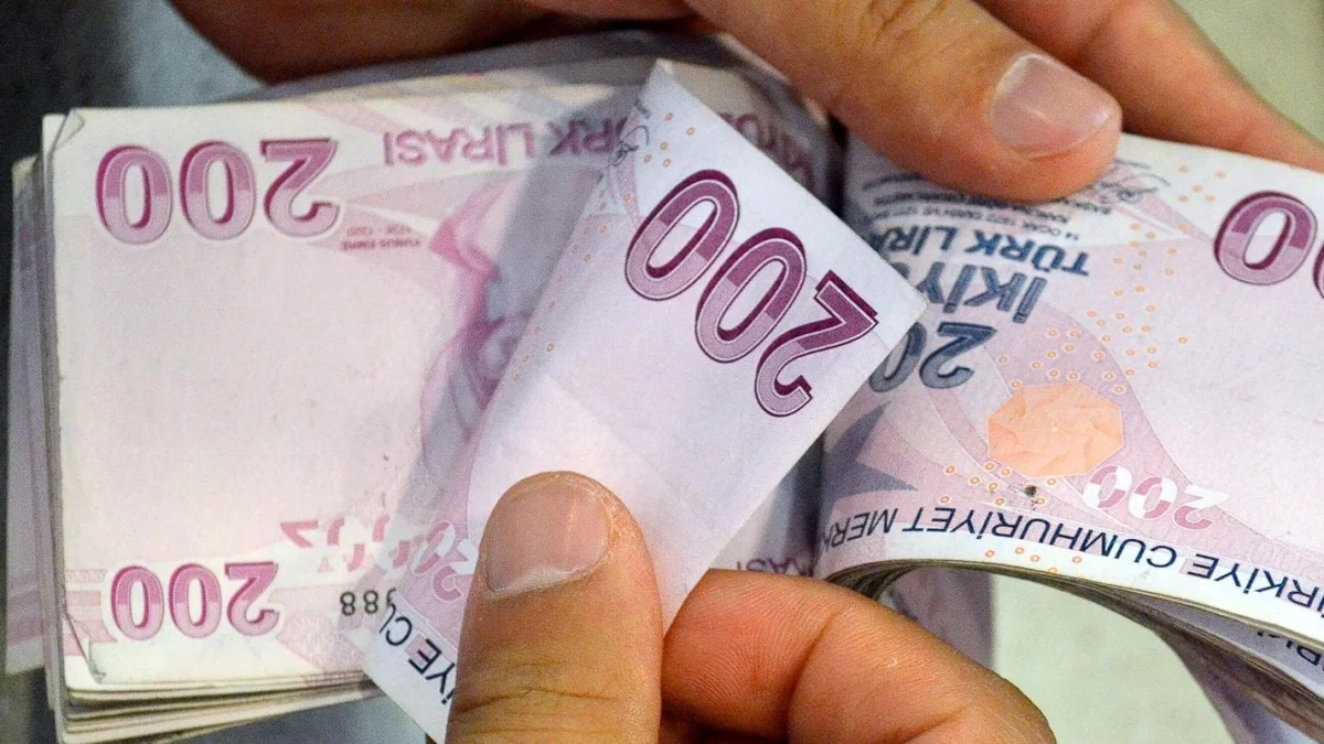 Emekliye 35 bin TL ek gelir! İşte en yüksek emekli promosyonu veren banka Emekliye 35 bin TL ek gelir! İşte en yüksek emekli promosyonu veren banka