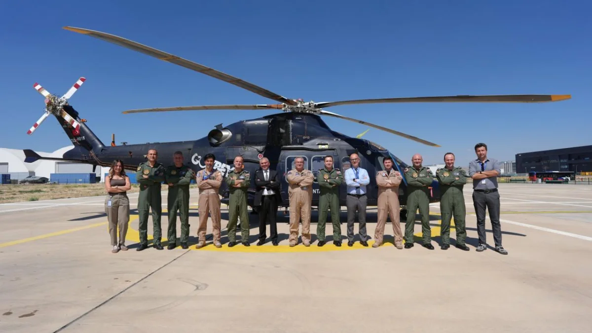 Milli helikopter GÖKBEY'de tarihi adım: Hava Kuvvetleri'nin ilk uçuş ekibi eğitimini tamamladı Milli helikopter GÖKBEY'de tarihi adım: Hava Kuvvetleri'nin ilk uçuş ekibi eğitimini tamamladı