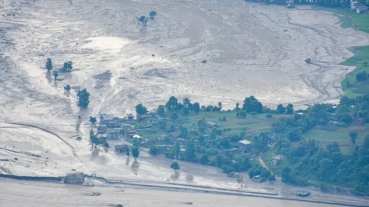 Nepal felaketi sonrası uyarı: Buzul selleri daha sık görülebilir Nepal felaketi sonrası uyarı: Buzul selleri daha sık görülebilir