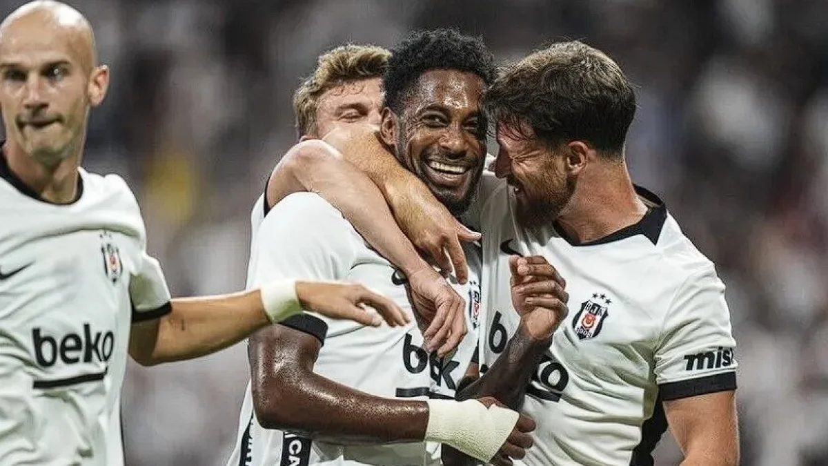 SON DAKİKA: Beşiktaş'ın Fenerbahçe derbisi ilk 11'i belli oldu: Trossard ve Vlahovic sahada SON DAKİKA: Beşiktaş'ın Fenerbahçe derbisi ilk 11'i belli oldu: Trossard ve Vlahovic sahada