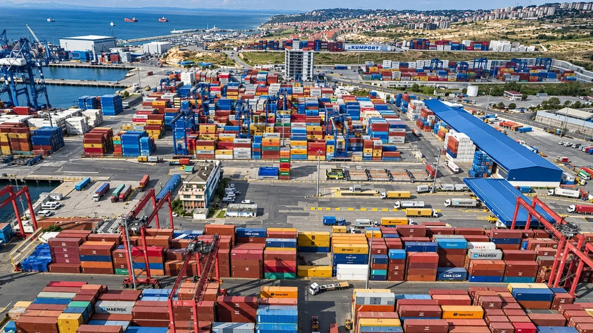 Türkiye'nin AB ülkelerine ihracatı 72 milyar dolara yaklaştı: İstanbul lokomotif oldu Türkiye'nin AB ülkelerine ihracatı 72 milyar dolara yaklaştı: İstanbul lokomotif oldu